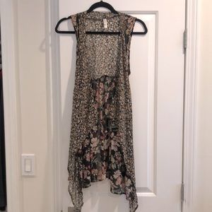 Xhiliration floral boho shawl cape vest XS